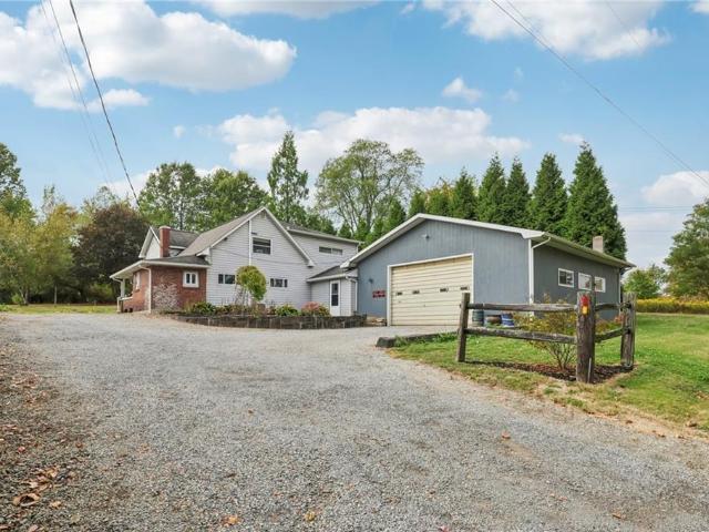 House for sale in Edinburg, Pennsylvania
