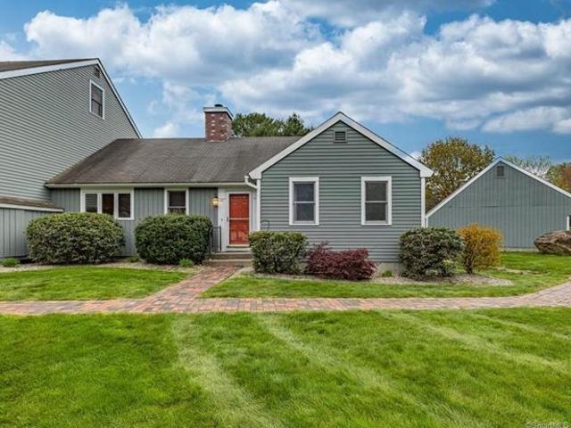 Condo for sale in Mansfield Center, Connecticut