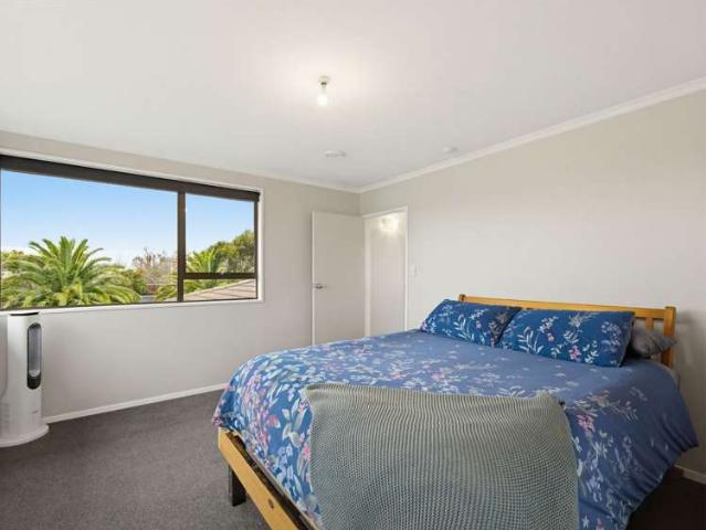 House for sale in Chaslands, Canterbury