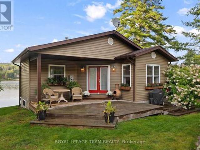 House for sale in Renfrew, Ontario