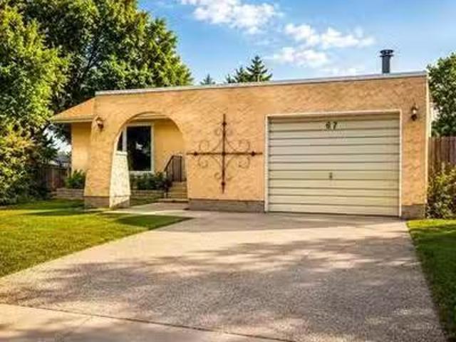 House for sale in East St. Paul, Manitoba