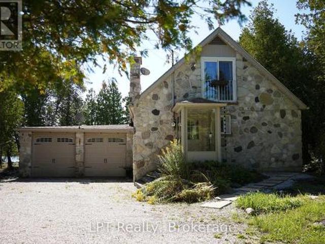 House for sale in Ontario