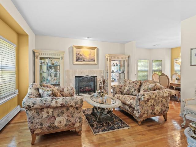 House for sale in Centereach, Town of Brookhaven