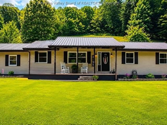 House for sale in Charleston, West Virginia