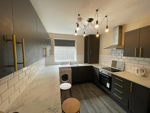 Apartment for rent in Elm Park, Calderstones