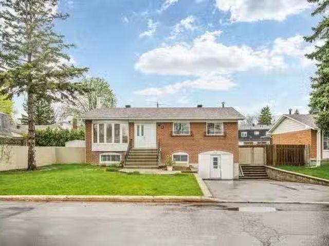 House for sale in Dollard-des-ormeaux