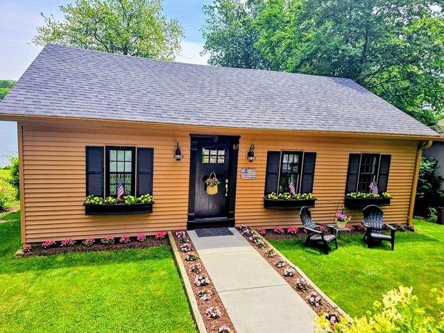 House for sale in Charlton, Massachusetts