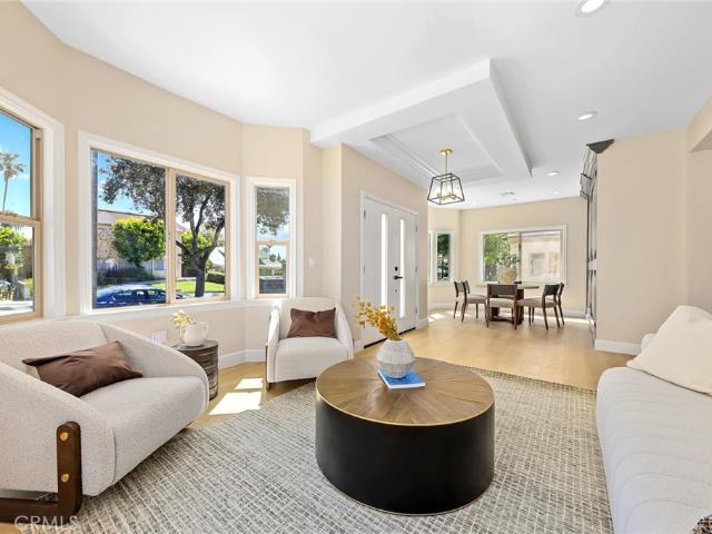 Townhouse for sale in Pasadena, California