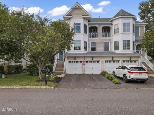 Condo for sale in Harbour Village, South Amboy