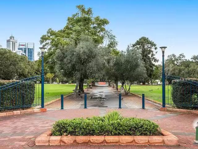 House for rent in Northbridge