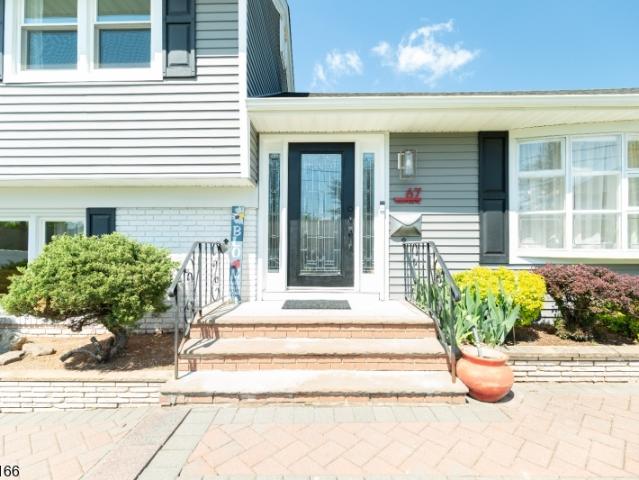 House for sale in Edison, New Jersey
