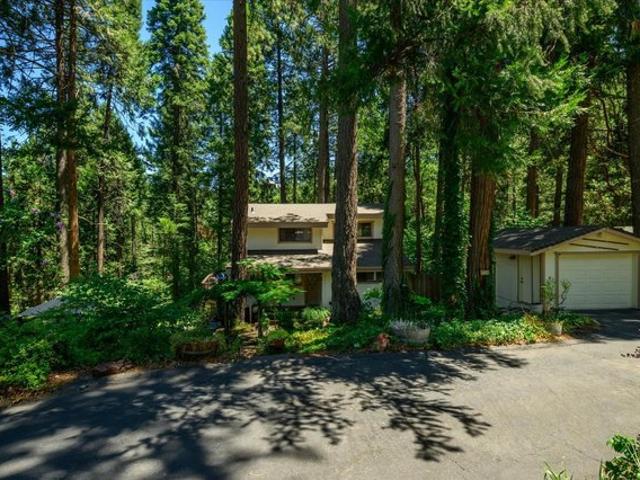 House for sale in Pollock Pines, California