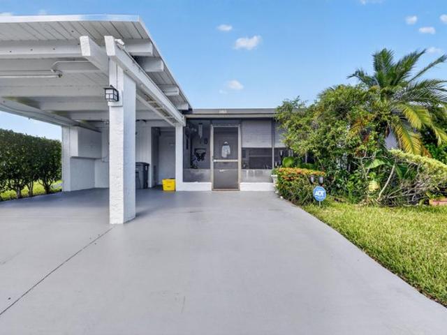 Townhouse for sale in Delray Beach, Florida