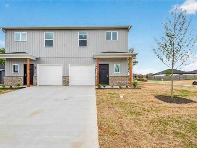 Townhouse for sale in Ark