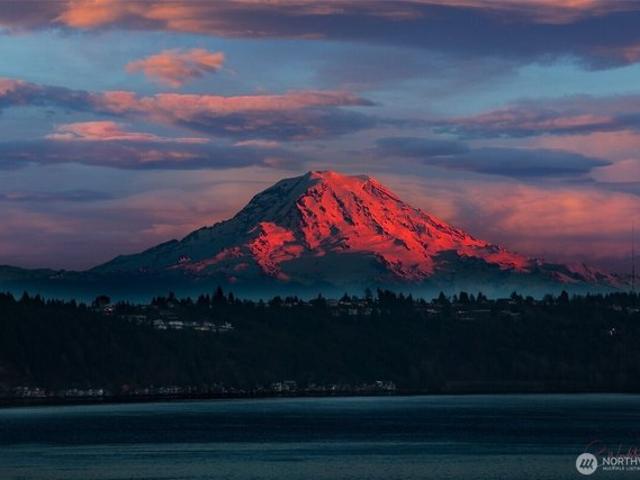 House for sale in Gig Harbor, Washington