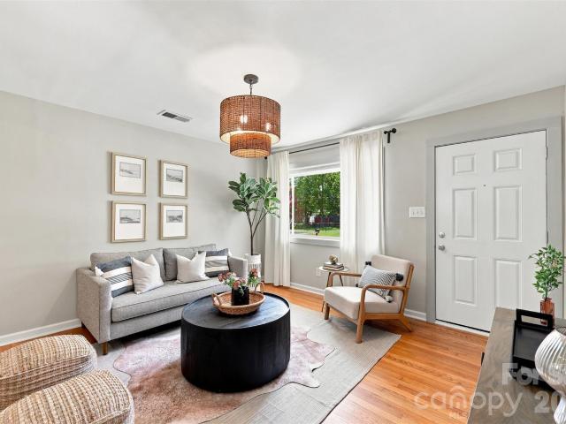 House for sale in Mecklenburg, North Carolina