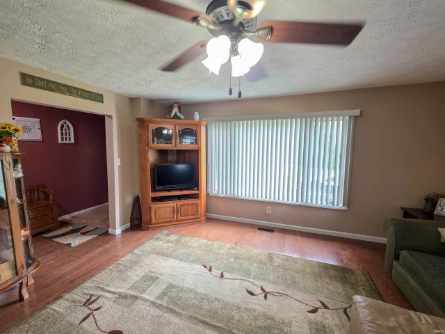 House for sale in Worthington, Indiana