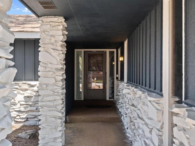House for sale in Nine Mile Falls, Washington
