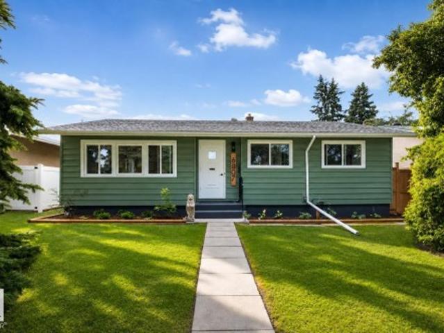House for sale in Wedgewood, Alberta