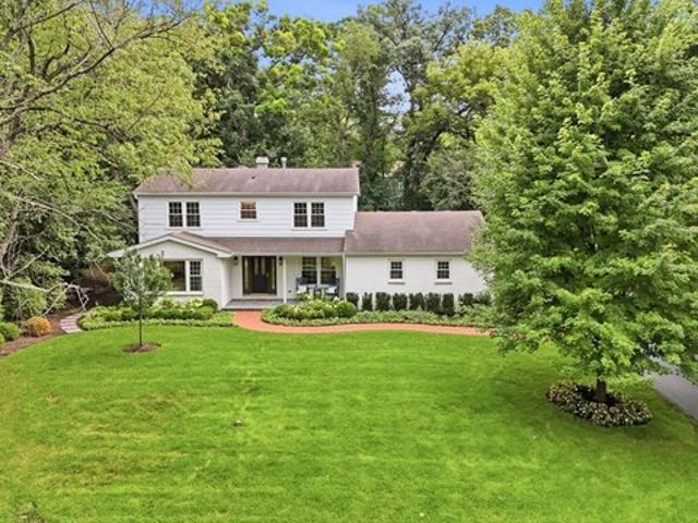 House for sale in Mchenry, Illinois