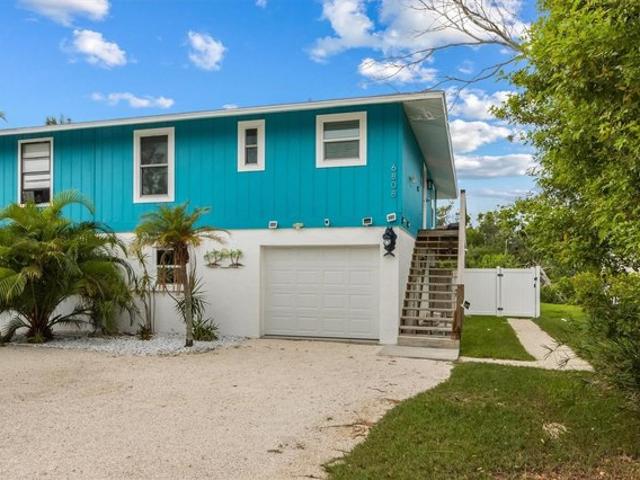 House for sale in Holmes Beach, Florida