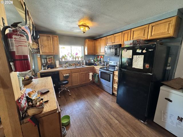 House for sale in Powers, Coos County