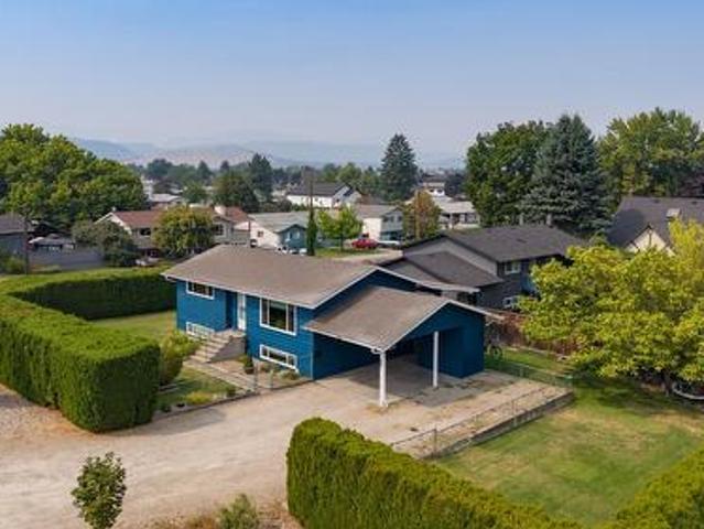House for sale in Winfield, British Columbia