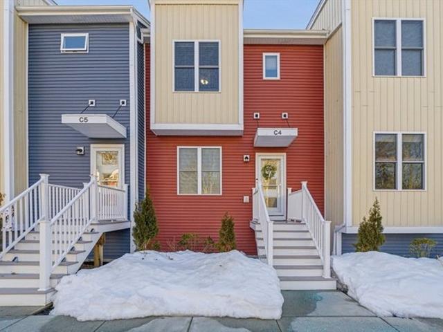Condo for sale in Whitman, Massachusetts