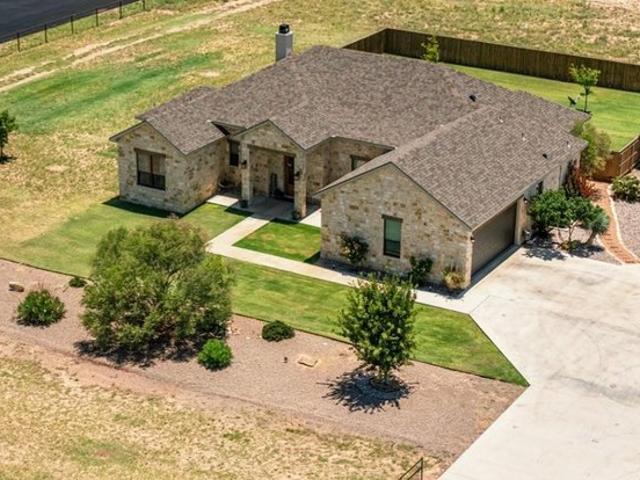 House for sale in Howard, Texas