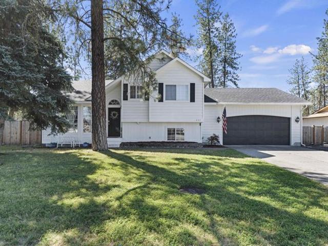 House for sale in Nine Mile Falls, Washington