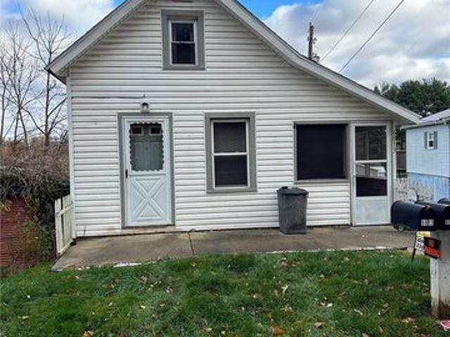 House for sale in Uhrichsville, Ohio