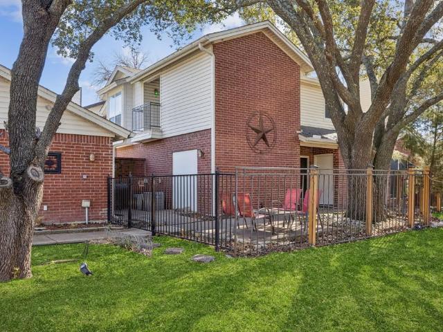 Townhouse for sale in Rowlett, Texas