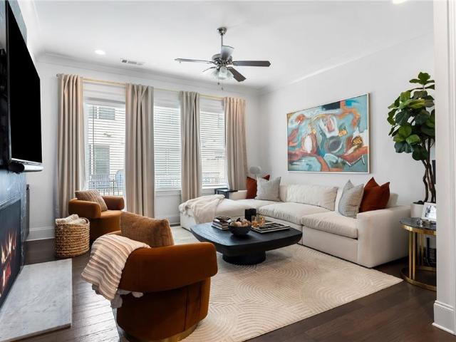 Townhouse for sale in Sandy Springs, Fulton County