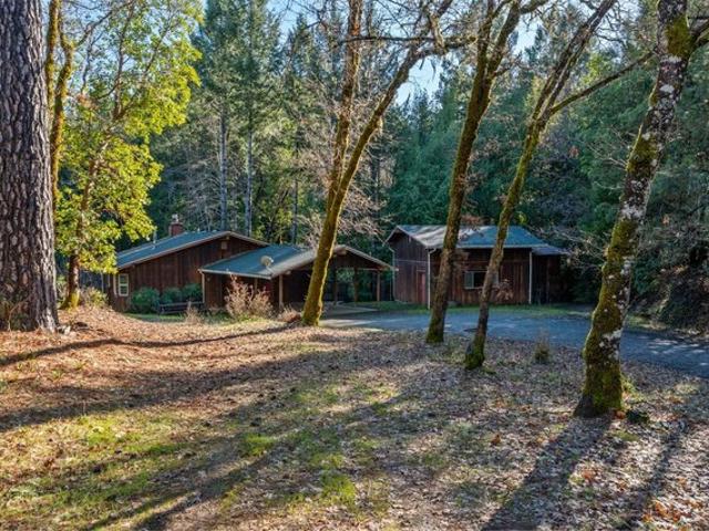 House for sale in Laytonville, California