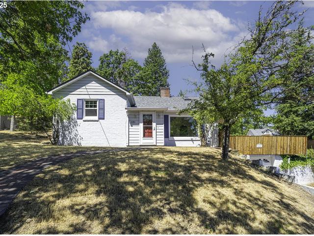 House for sale in Ashland, Oregon