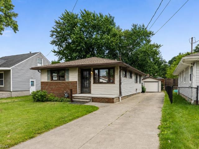 House for sale in Summit, Ohio