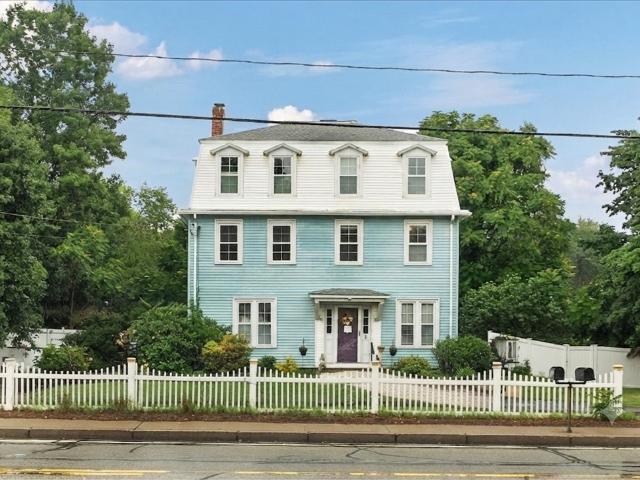 House for sale in Smithfield, Rhode Island