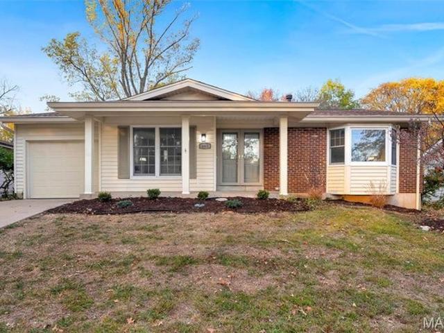 House for sale in Westglen Woods, Ballwin
