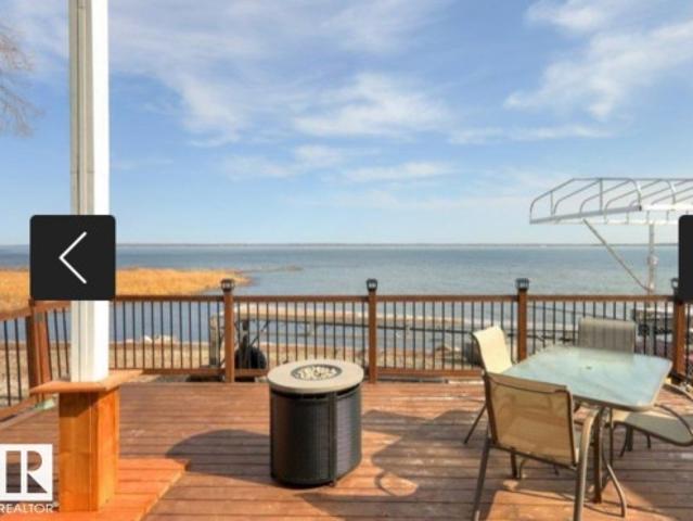 House for sale in Alberta