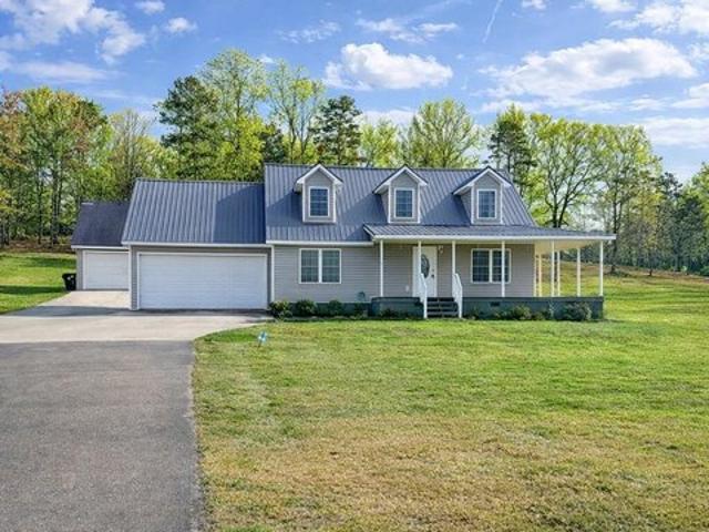 House for sale in Bridgeport, Alabama