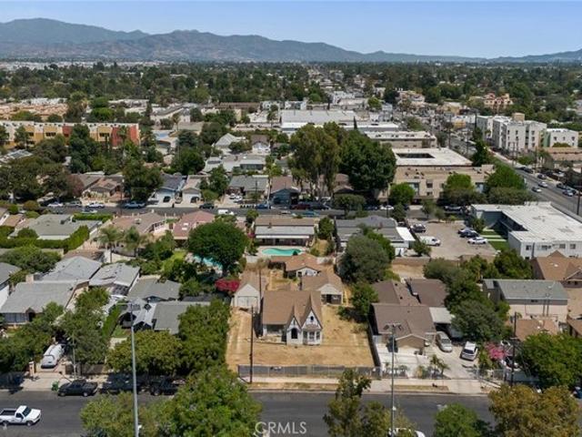 House for sale in Van Nuys Neighborhood Council District, Canoga Park