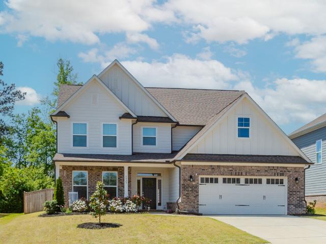 House for sale in Flowery Branch, Georgia