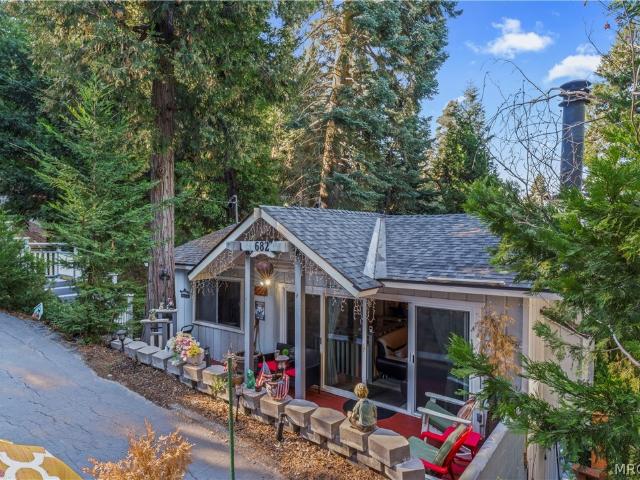 House for sale in Cedar Glen, California