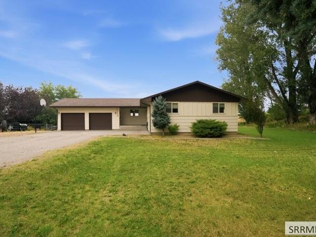 House for sale in Shelley, Bingham County