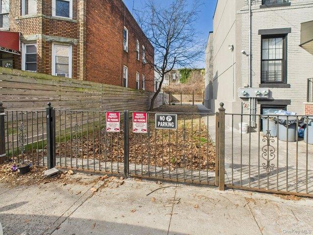 Land for sale in Arverne, New York