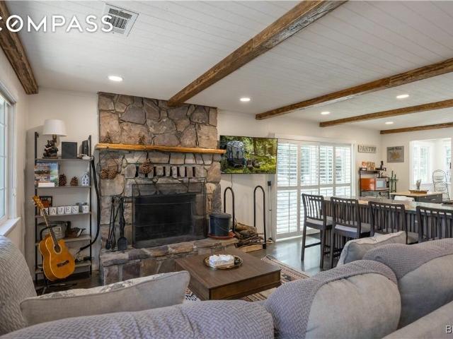 House for sale in Sugarloaf