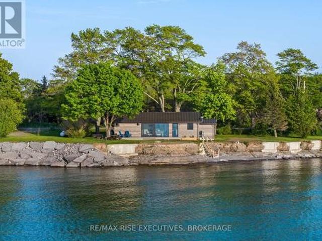 House for sale in Ontario