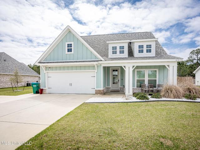 House for sale in Ocean Springs, Mississippi