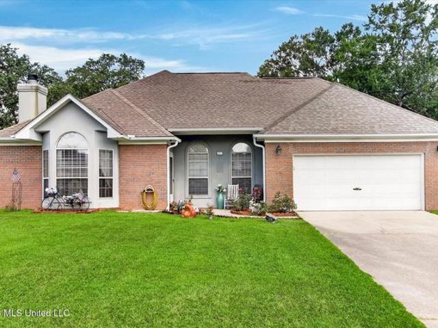 House for sale in Diamondhead, Mississippi