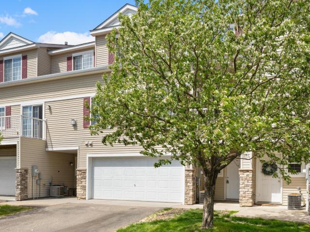 House for sale in Cottage Grove, Minnesota